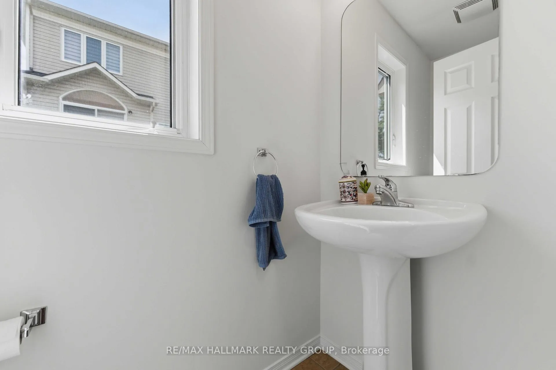 Photo 14 of 466 Citadel Crescent, Ottawa, Barrhaven - Strandherd — HOMEH