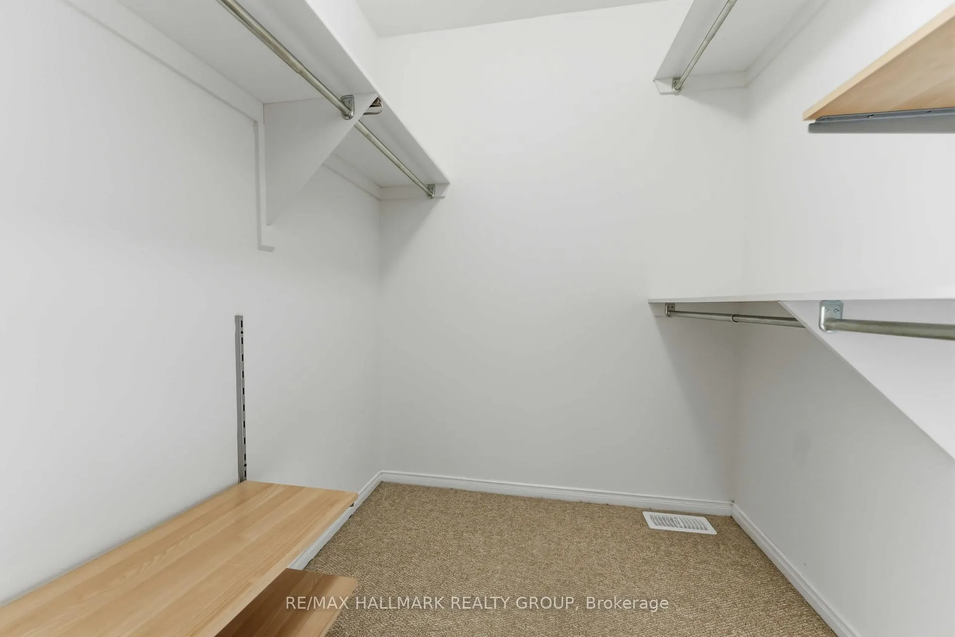 Photo 21 of 466 Citadel Crescent, Ottawa, Barrhaven - Strandherd — HOMEH