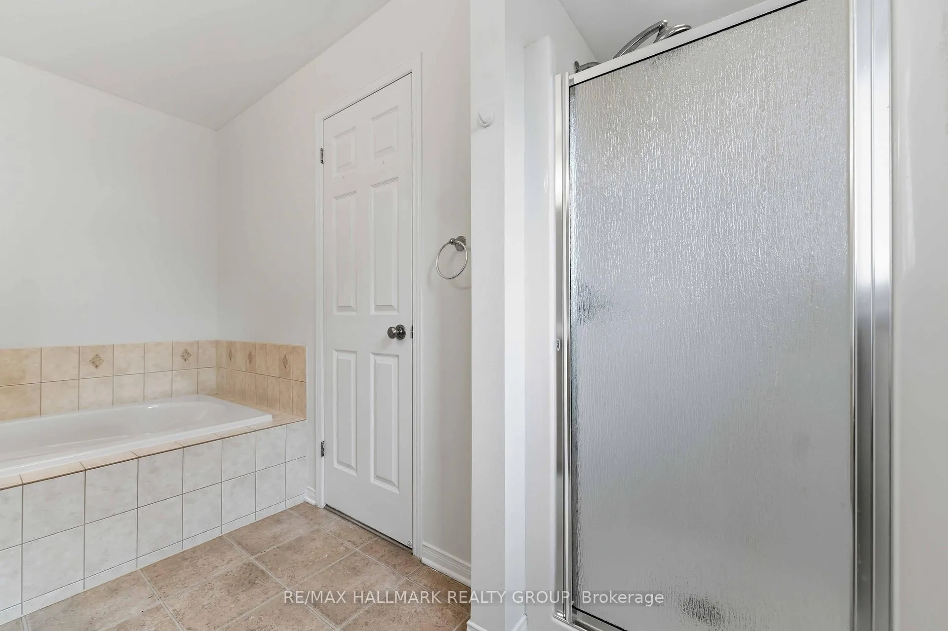 Photo 24 of 466 Citadel Crescent, Ottawa, Barrhaven - Strandherd — HOMEH