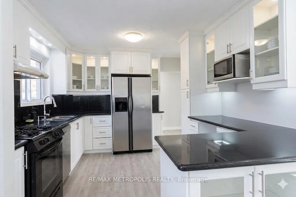 Photo 10 of 853 Douglas Avenue, Pickering, Bay Ridges — HOMEH