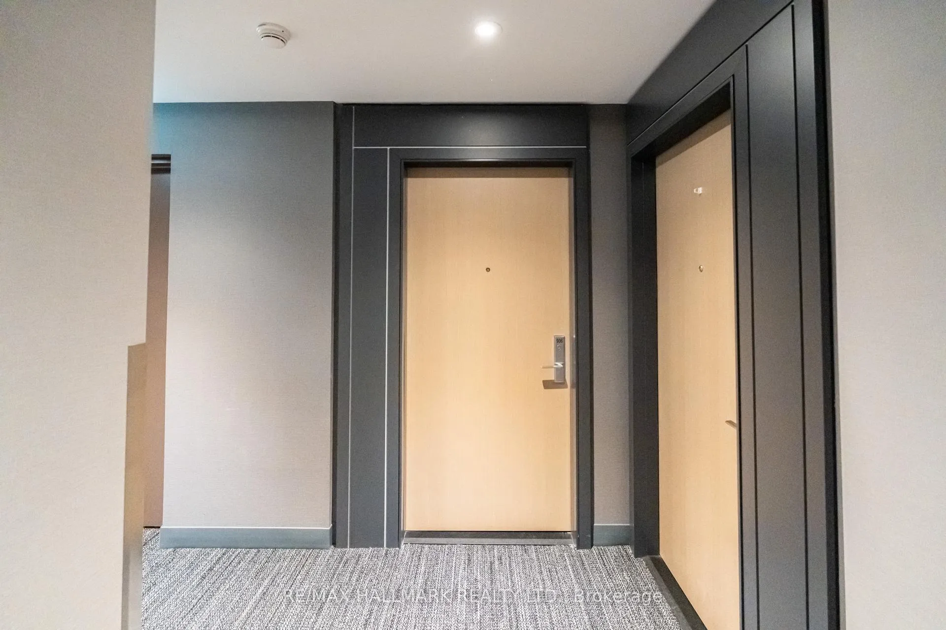 Photo 8 of Unit 906, 357 King Street W, Toronto, Waterfront Communities — HOMEH