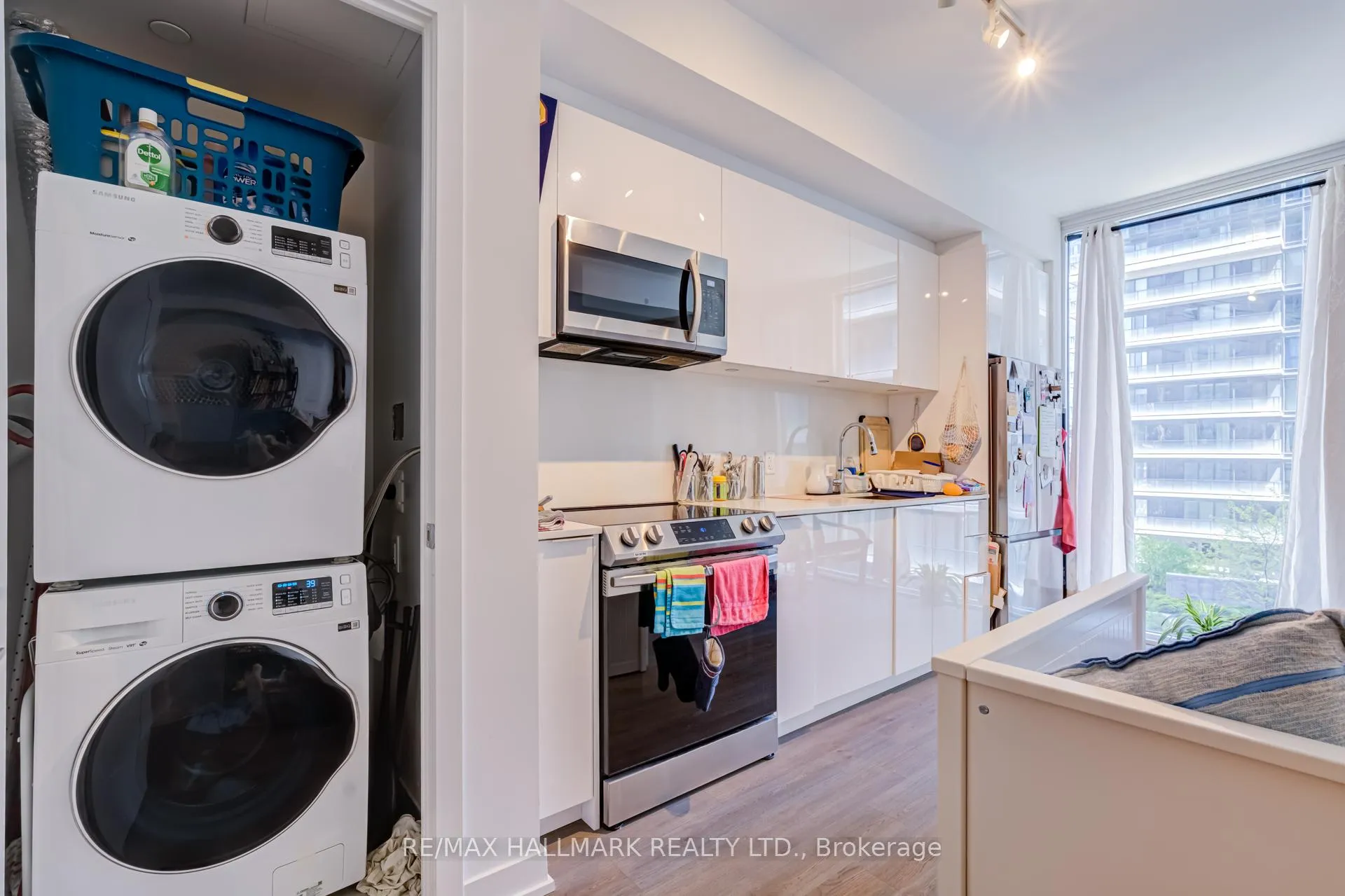 Photo 10 of Unit 906, 357 King Street W, Toronto, Waterfront Communities — HOMEH