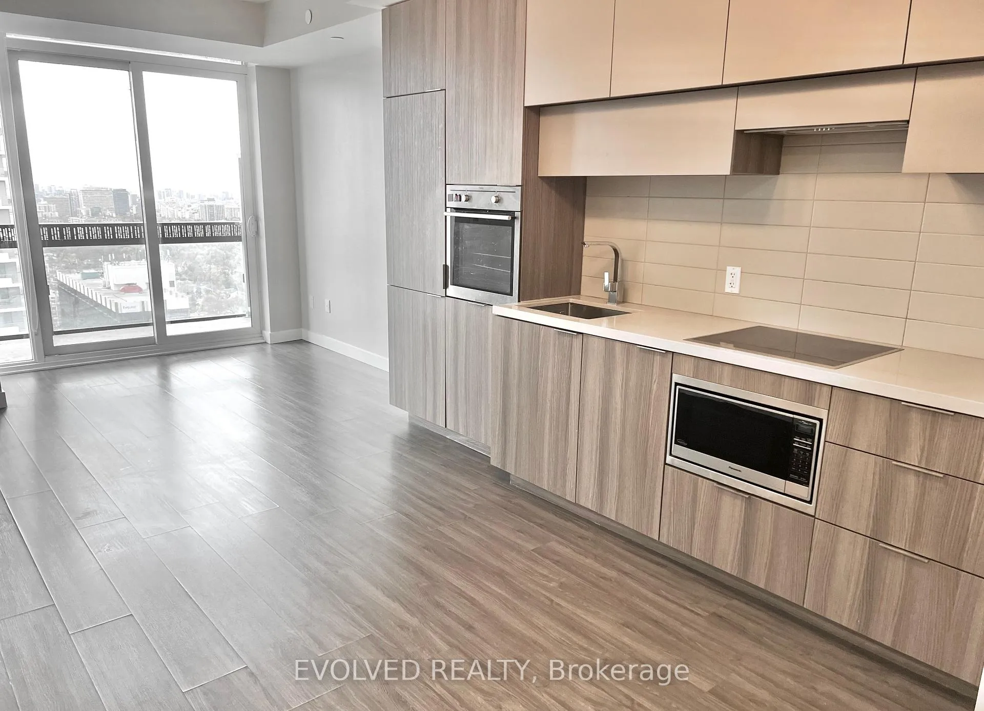 Photo 3 of Unit 2712, 8 Eglinton Avenue E, Toronto, Mount Pleasant West — HOMEH