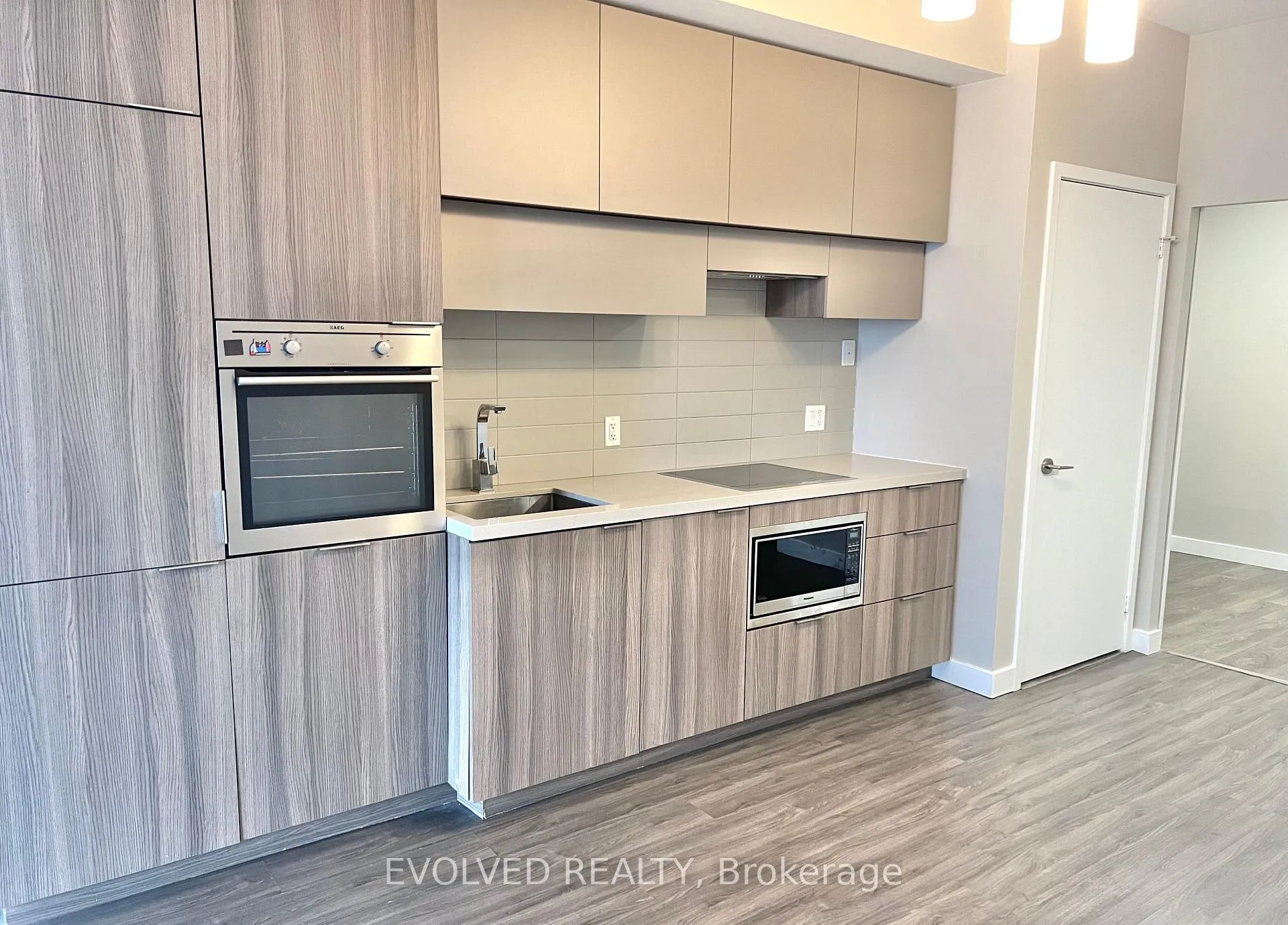 Photo 5 of Unit 2712, 8 Eglinton Avenue E, Toronto, Mount Pleasant West — HOMEH