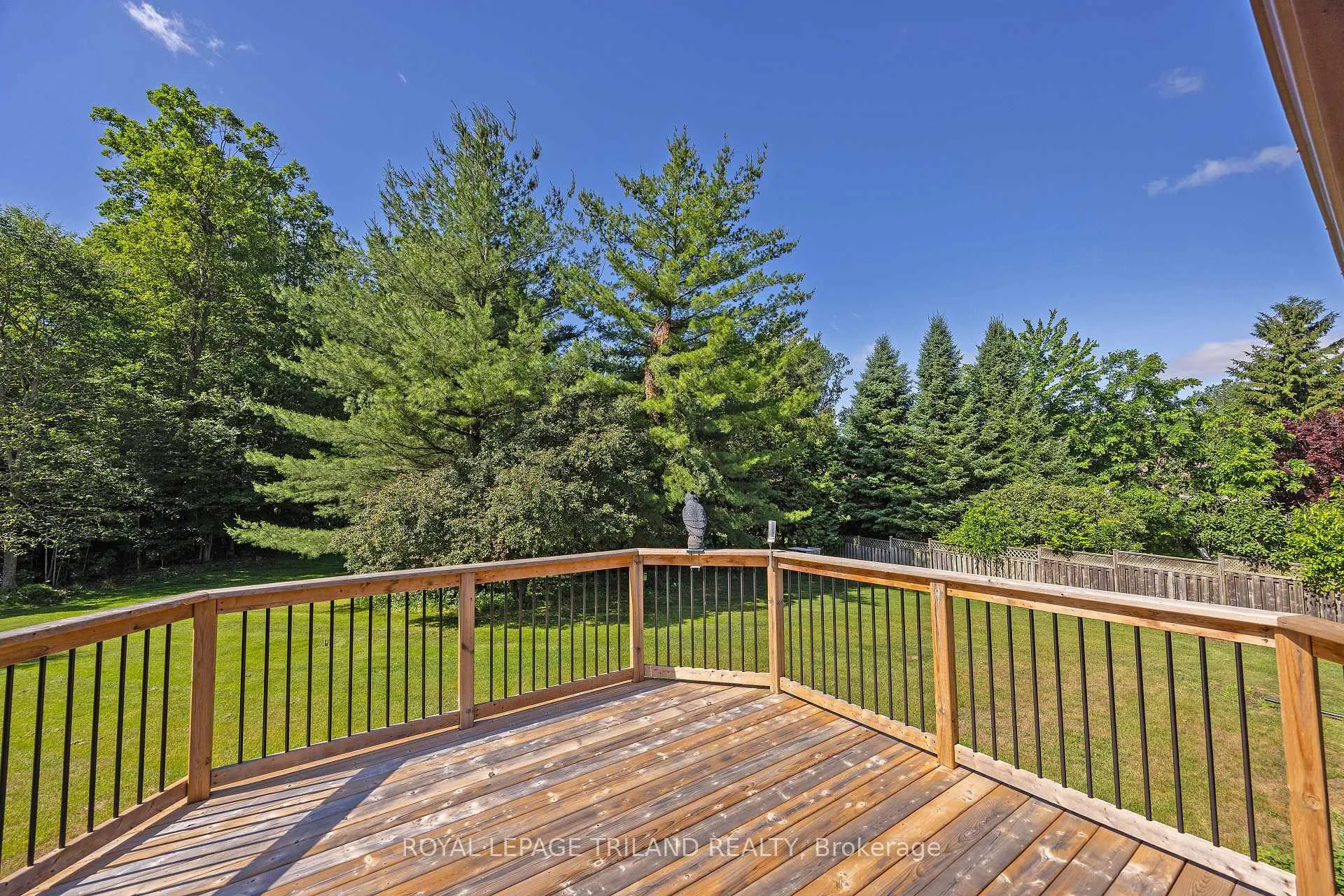 Photo 13 of 597 Seburn Drive, Strathroy-Caradoc, Mount Brydges — HOMEH