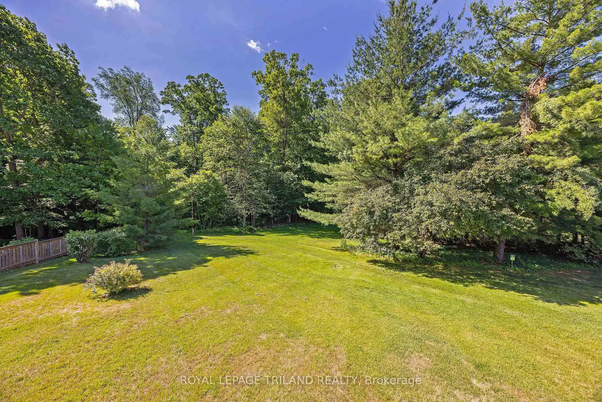 Photo 14 of 597 Seburn Drive, Strathroy-Caradoc, Mount Brydges — HOMEH