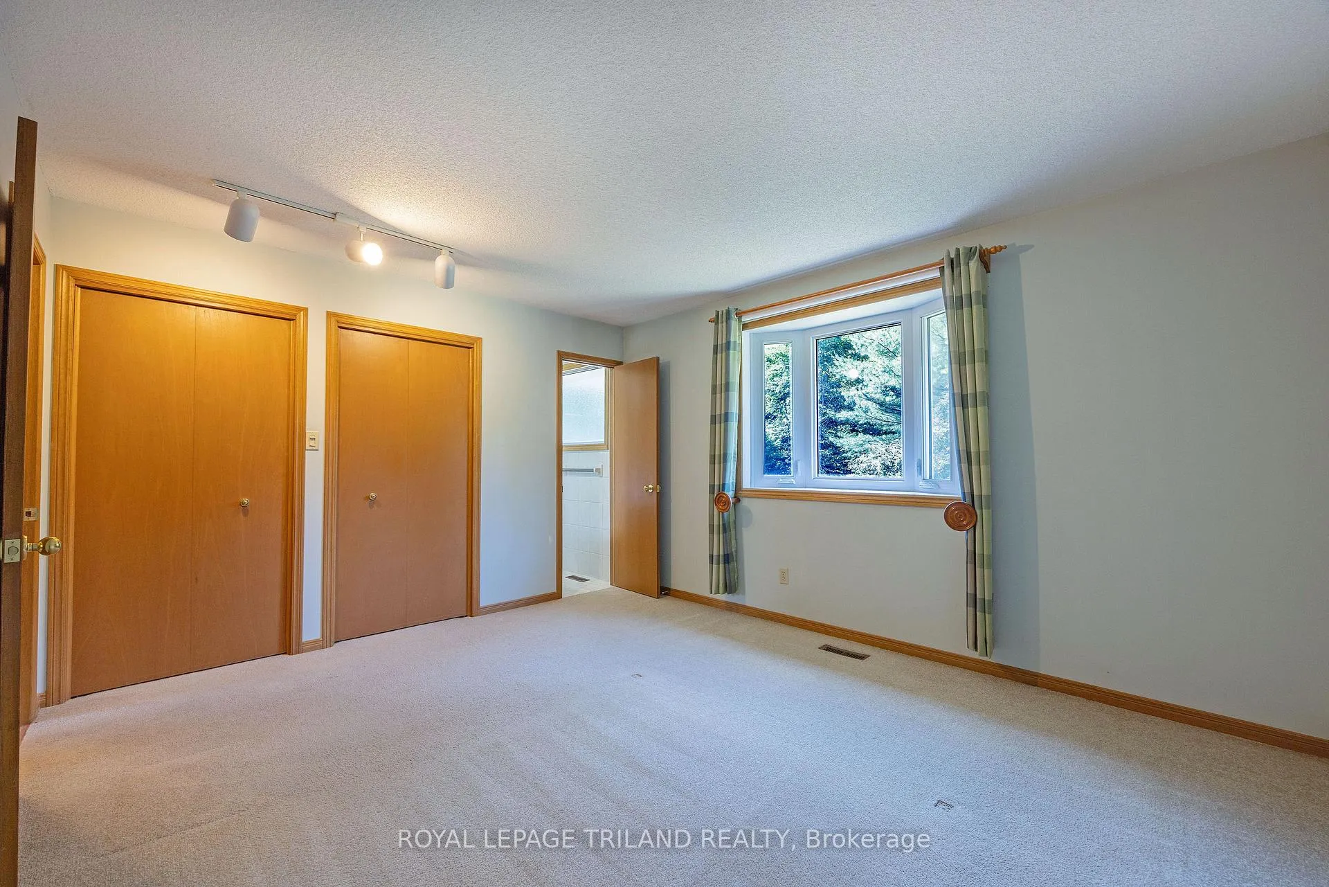 Photo 20 of 597 Seburn Drive, Strathroy-Caradoc, Mount Brydges — HOMEH