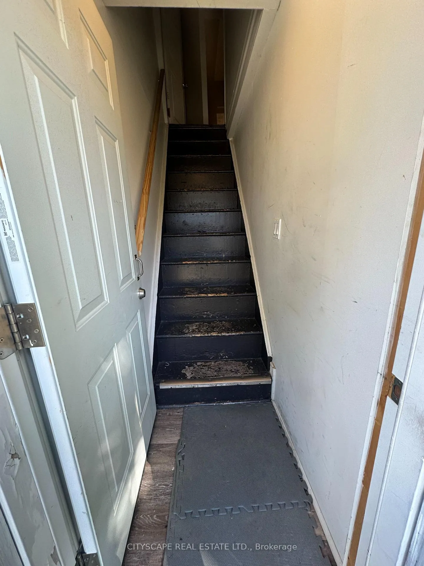 Photo 15 of 102 Gray Street, Chatham-Kent — HOMEH