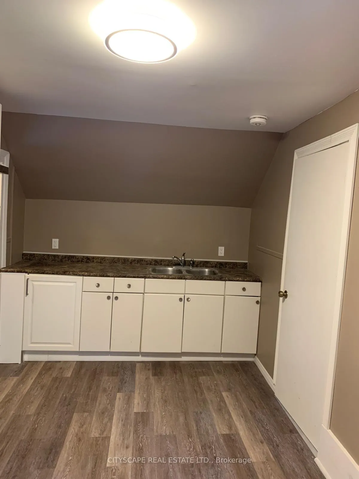 Photo 16 of 102 Gray Street, Chatham-Kent — HOMEH