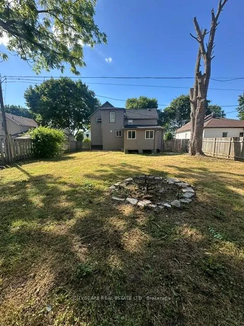 Photo 28 of 102 Gray Street, Chatham-Kent — HOMEH