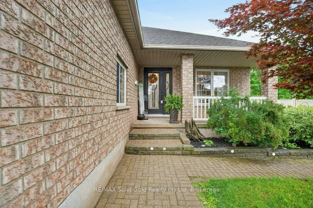 Photo 3 of 51 Westcliff Way, Cambridge, Blair Road — HOMEH