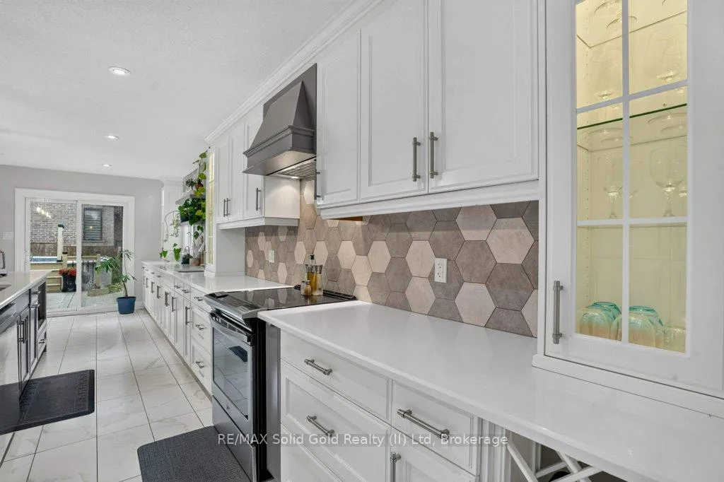 Photo 7 of 51 Westcliff Way, Cambridge, Blair Road — HOMEH