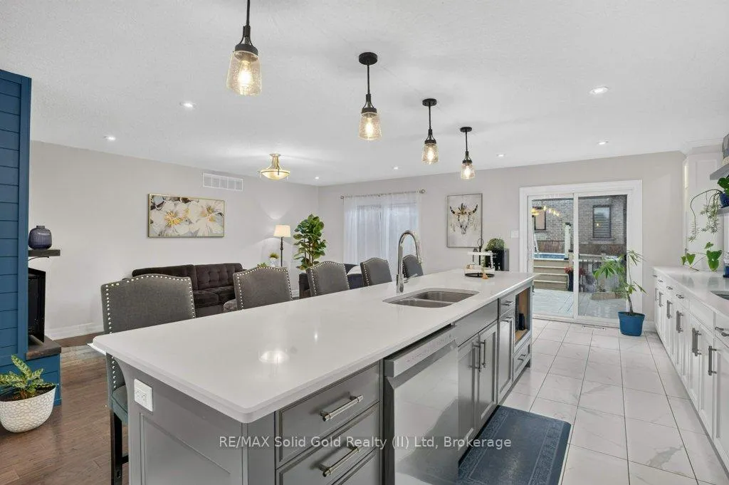 Photo 8 of 51 Westcliff Way, Cambridge, Blair Road — HOMEH
