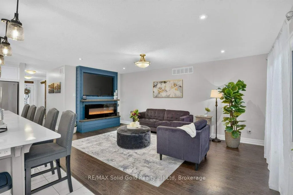 Photo 11 of 51 Westcliff Way, Cambridge, Blair Road — HOMEH