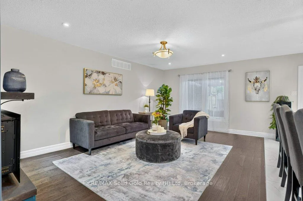 Photo 12 of 51 Westcliff Way, Cambridge, Blair Road — HOMEH