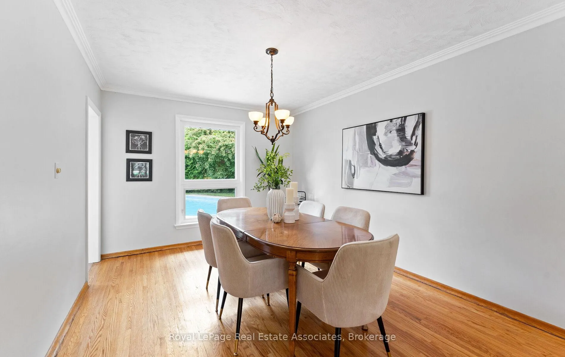 Photo 8 of 3071 Ballydown Crescent, Mississauga, Erindale — HOMEH