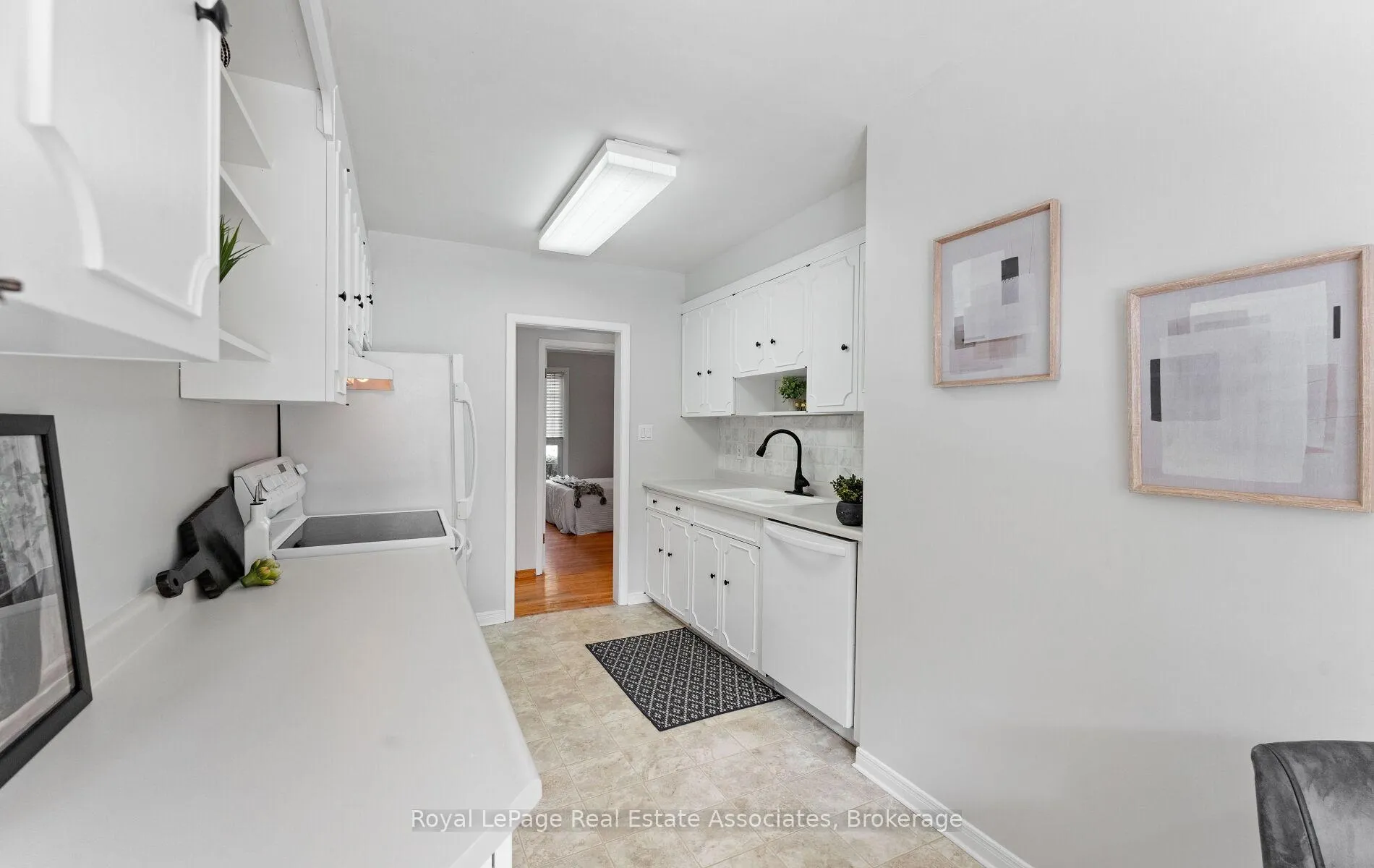 Photo 13 of 3071 Ballydown Crescent, Mississauga, Erindale — HOMEH