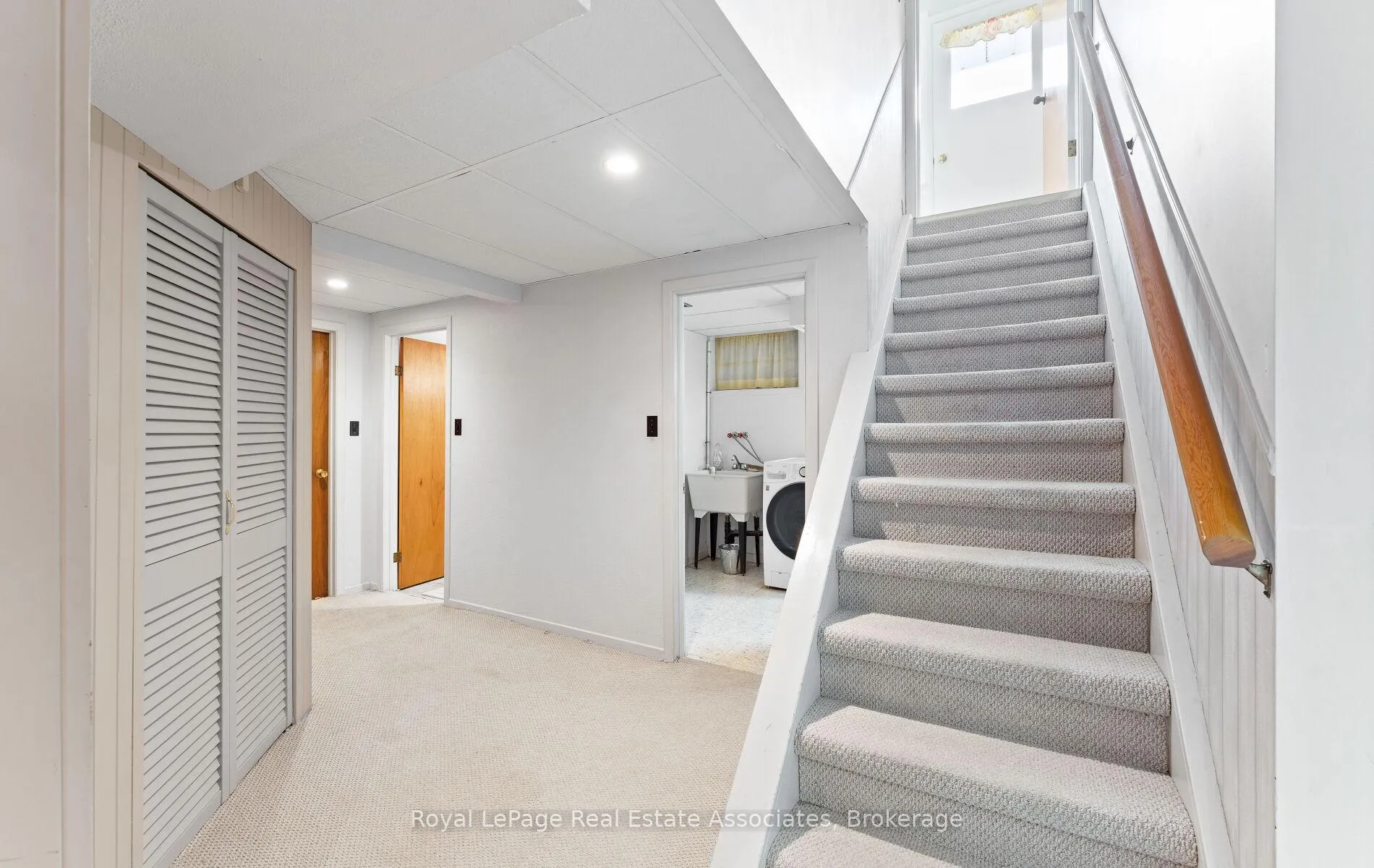 Photo 25 of 3071 Ballydown Crescent, Mississauga, Erindale — HOMEH