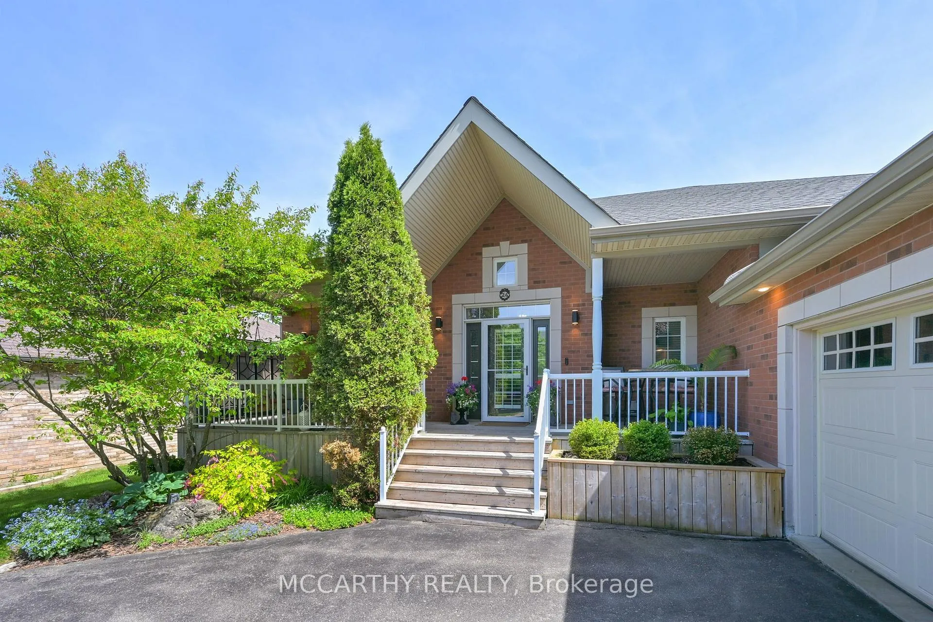 Photo 3 of 26 Chapman Road, Orangeville — HOMEH
