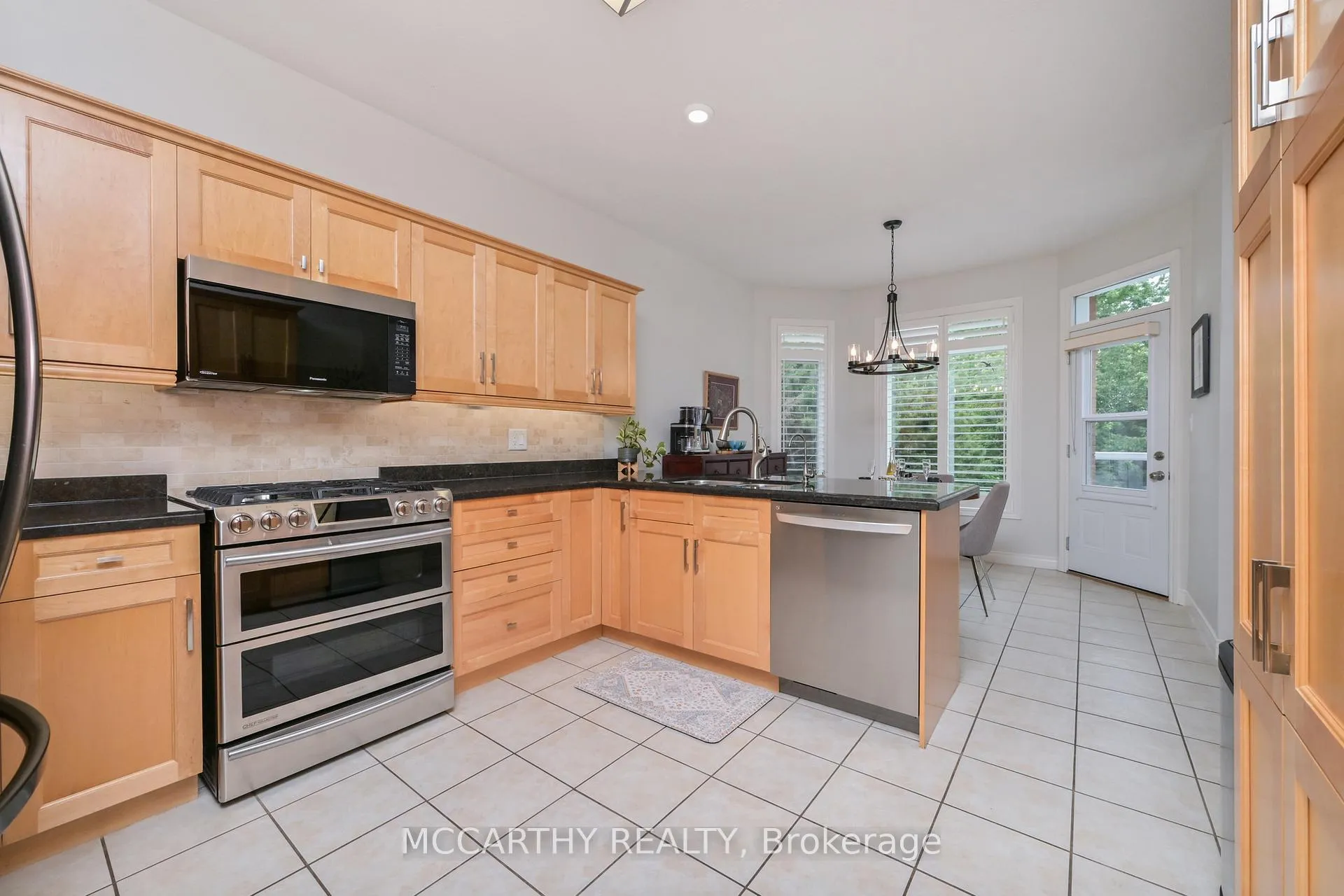 Photo 11 of 26 Chapman Road, Orangeville — HOMEH