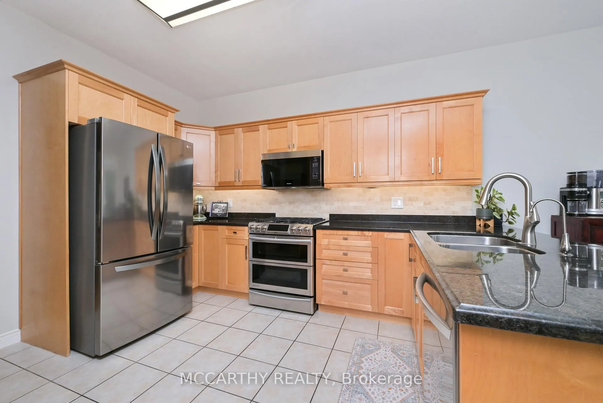 Photo 12 of 26 Chapman Road, Orangeville — HOMEH