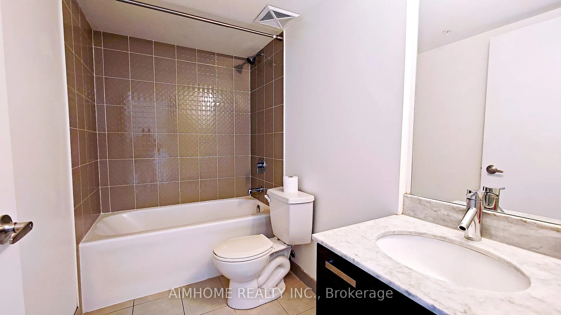 Photo 6 of Unit 1107, 68 Abell Street, Toronto, Little Portugal — HOMEH