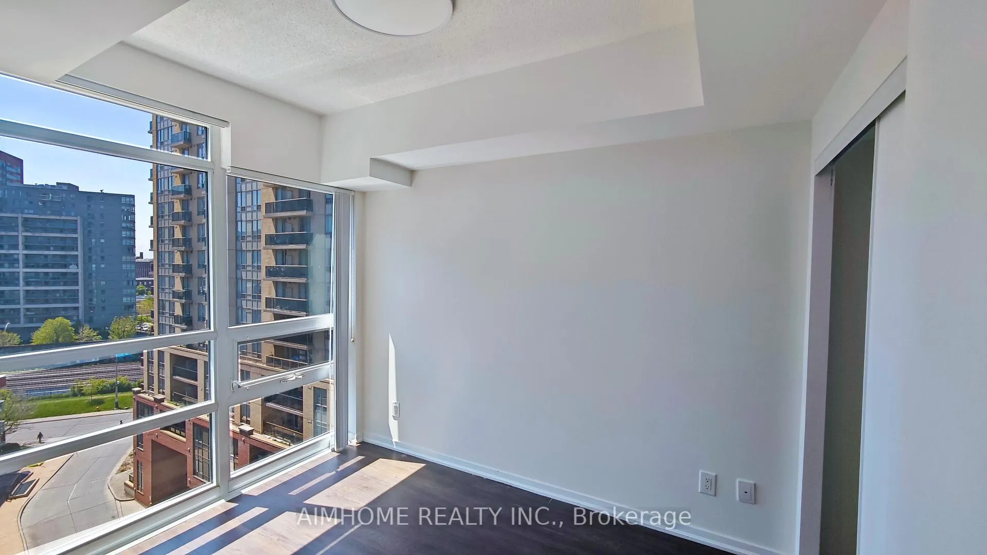 Photo 8 of Unit 1107, 68 Abell Street, Toronto, Little Portugal — HOMEH