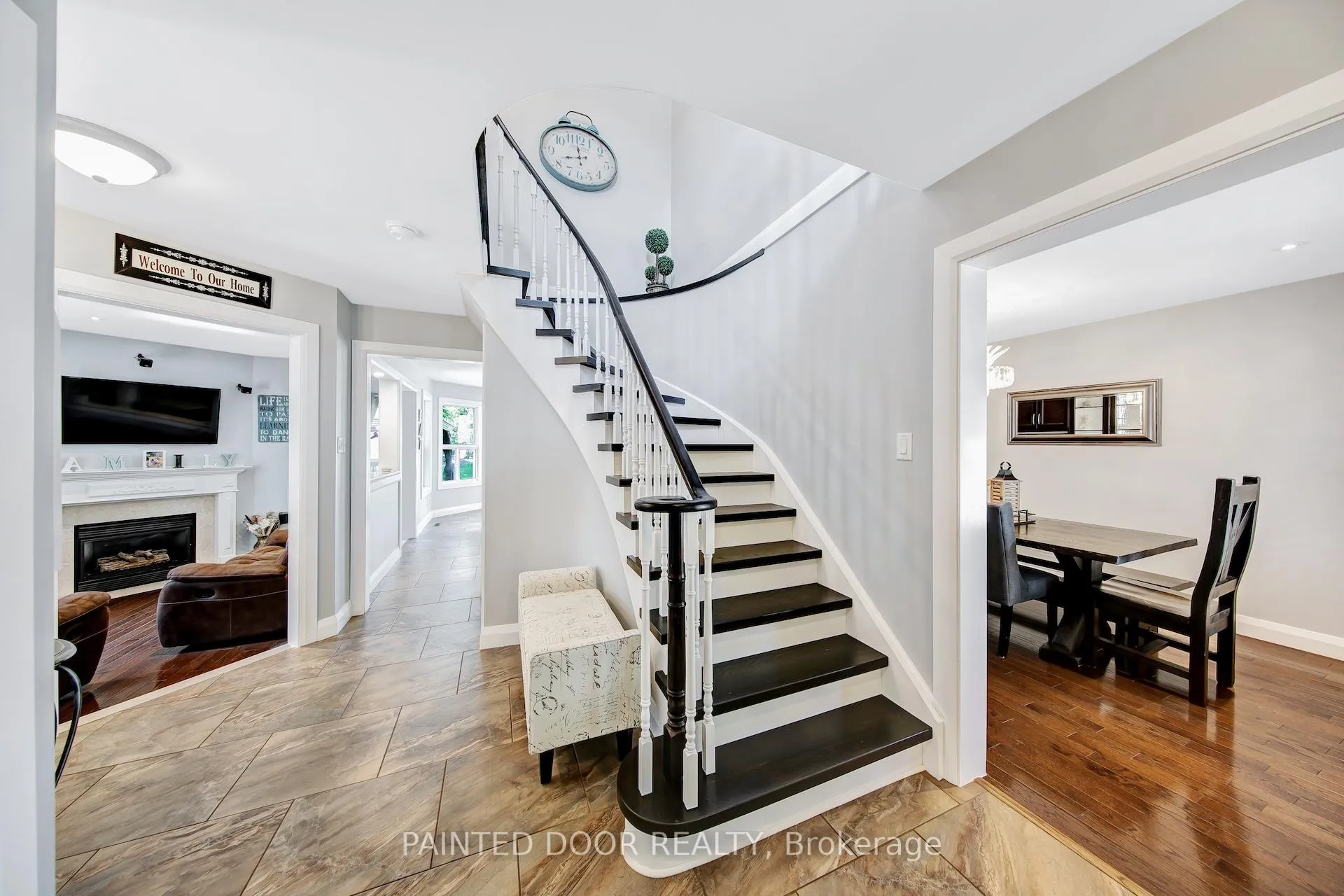Photo 2 of 96 Ward Drive, Barrie, Painswick South — HOMEH