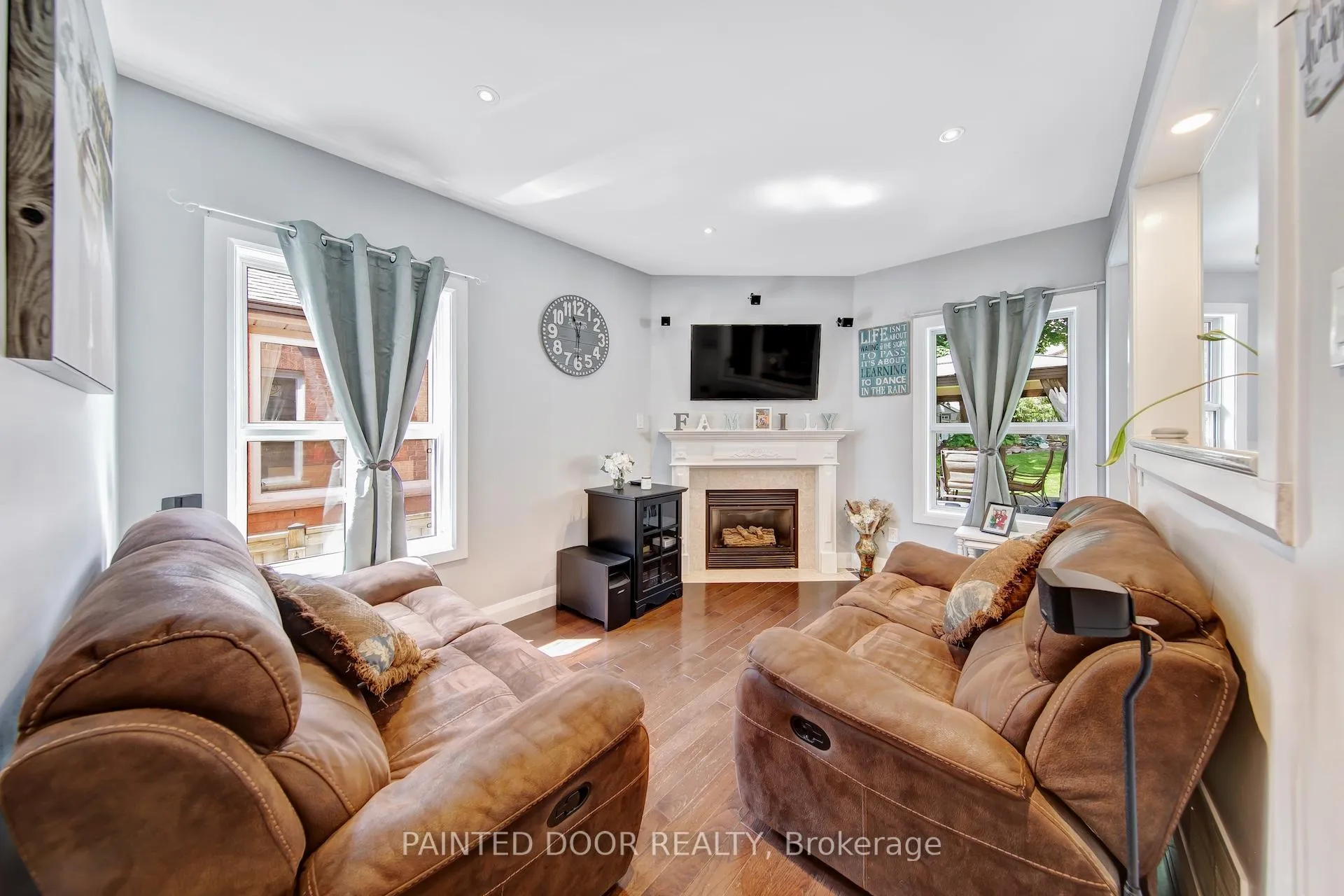 Photo 5 of 96 Ward Drive, Barrie, Painswick South — HOMEH