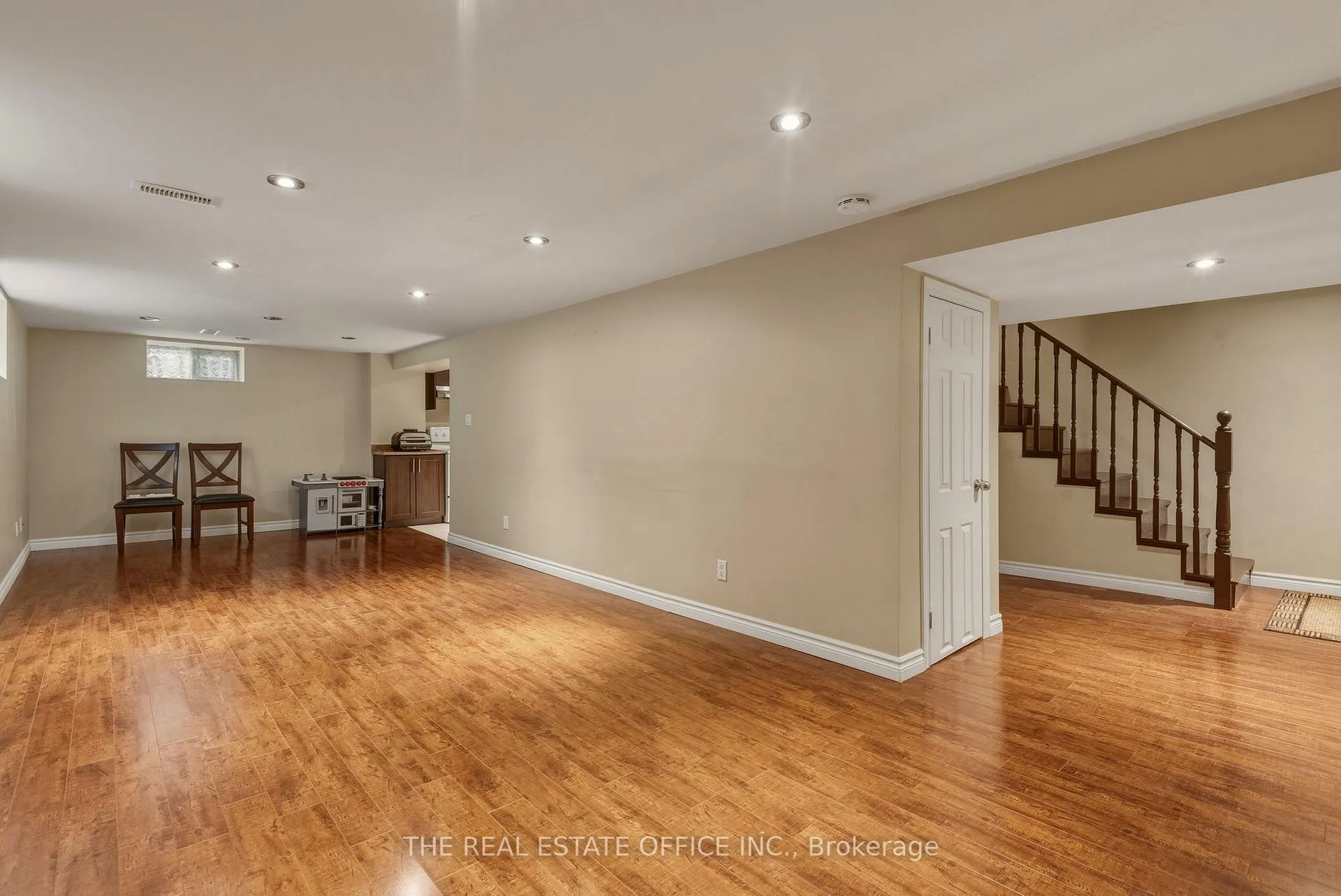 Photo 32 of 51 Gilroy Drive, Scarborough, Dorset Park — HOMEH