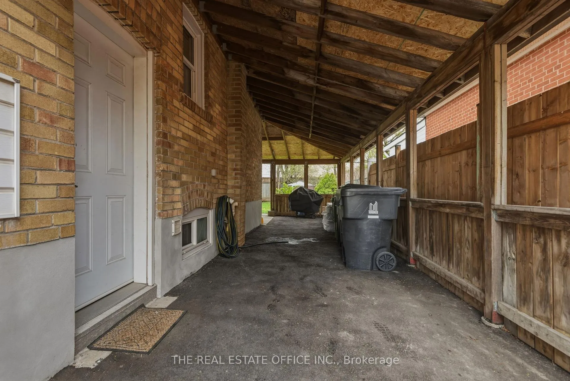 Photo 46 of 51 Gilroy Drive, Scarborough, Dorset Park — HOMEH