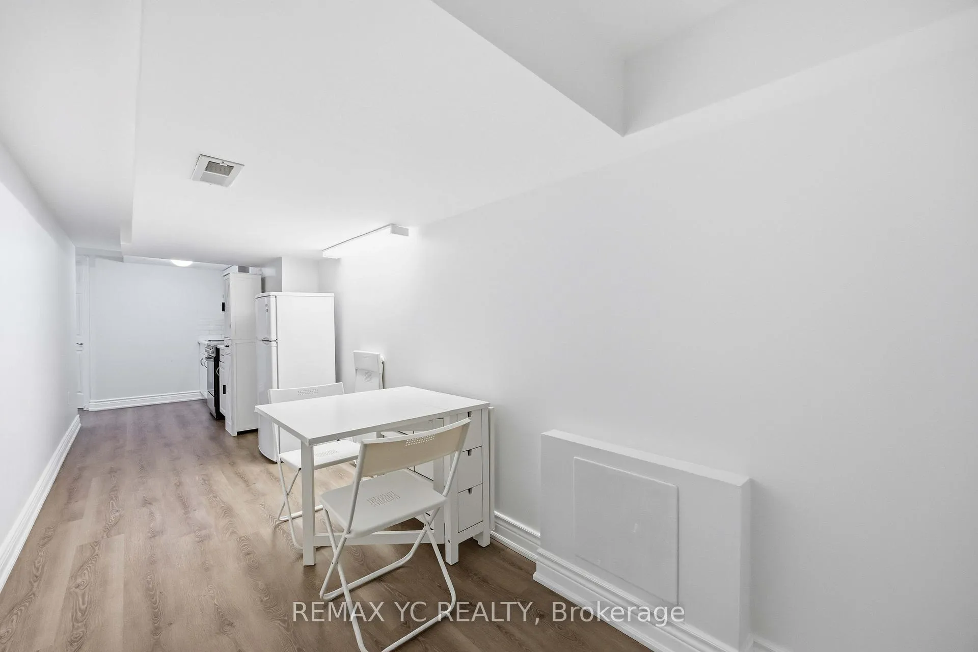 Photo 14 of 140 Laramie Crescent, Vaughan, Patterson — HOMEH
