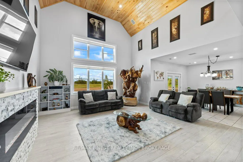 Photo 16 of 952 County Road 6, Loyalist, Odessa — HOMEH
