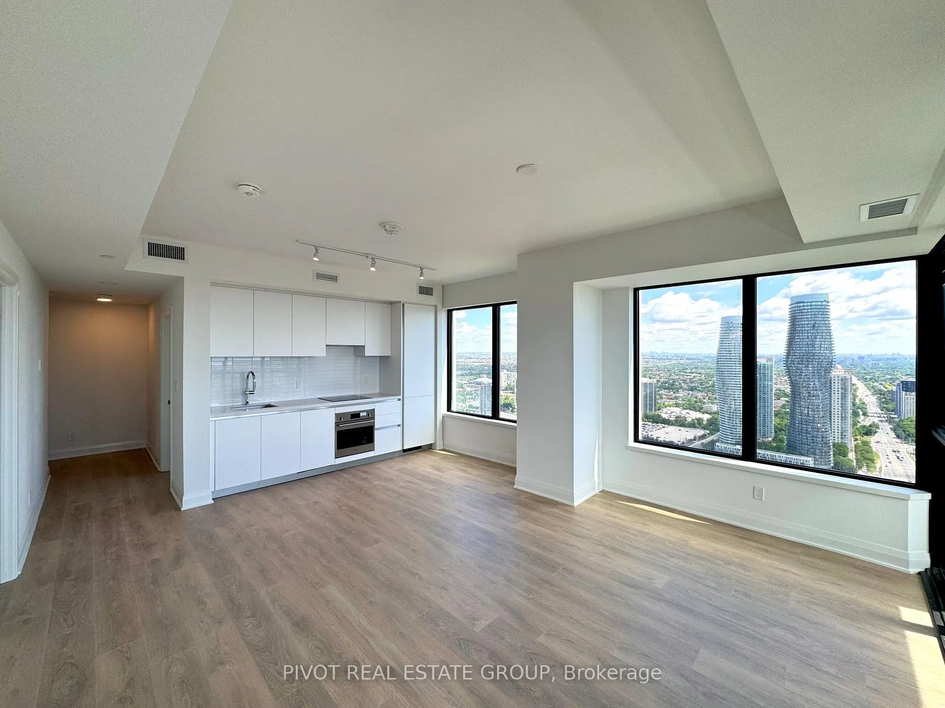 Photo 7 of Unit 3502, 2 Erskine Road, Mississauga, City Centre — HOMEH