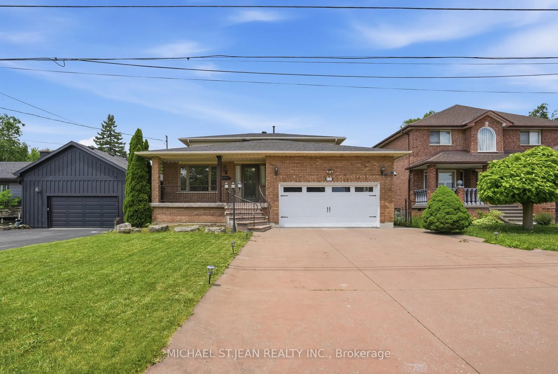 Photo 2 of 111 Aubrey Avenue, Hamilton, Stoney Creek Mountain — HOMEH
