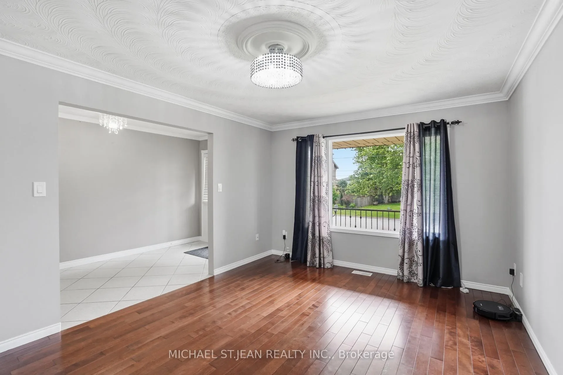 Photo 8 of 111 Aubrey Avenue, Hamilton, Stoney Creek Mountain — HOMEH