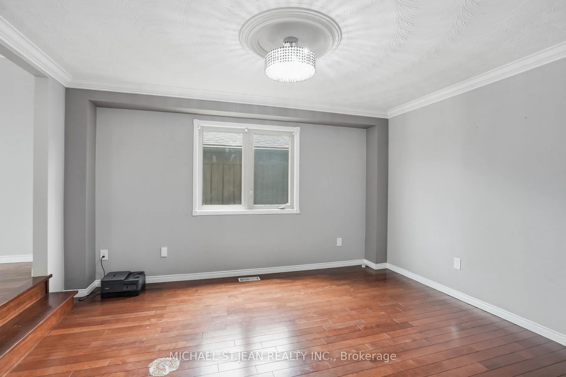 Photo 11 of 111 Aubrey Avenue, Hamilton, Stoney Creek Mountain — HOMEH