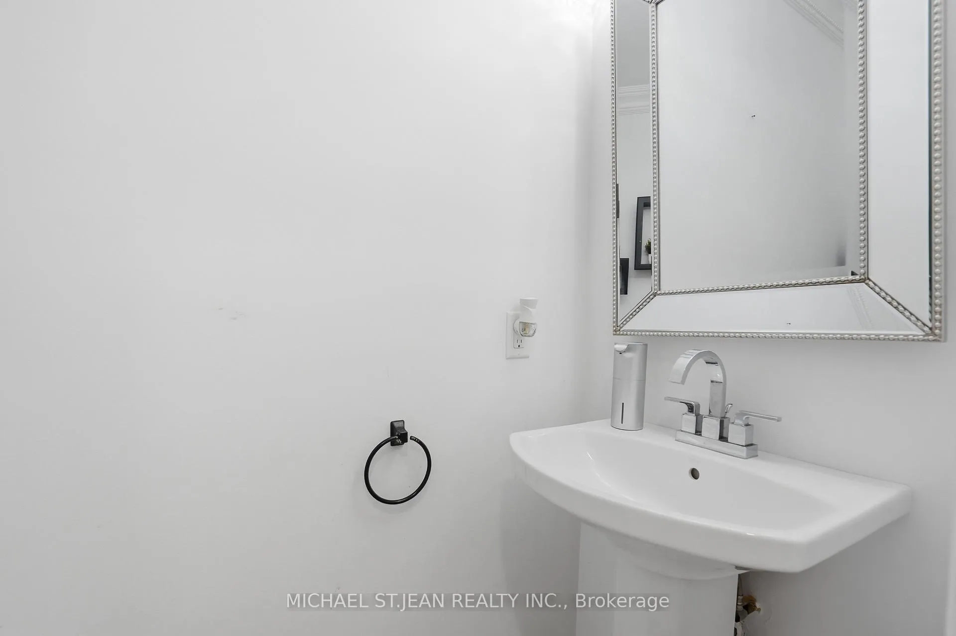 Photo 22 of 111 Aubrey Avenue, Hamilton, Stoney Creek Mountain — HOMEH