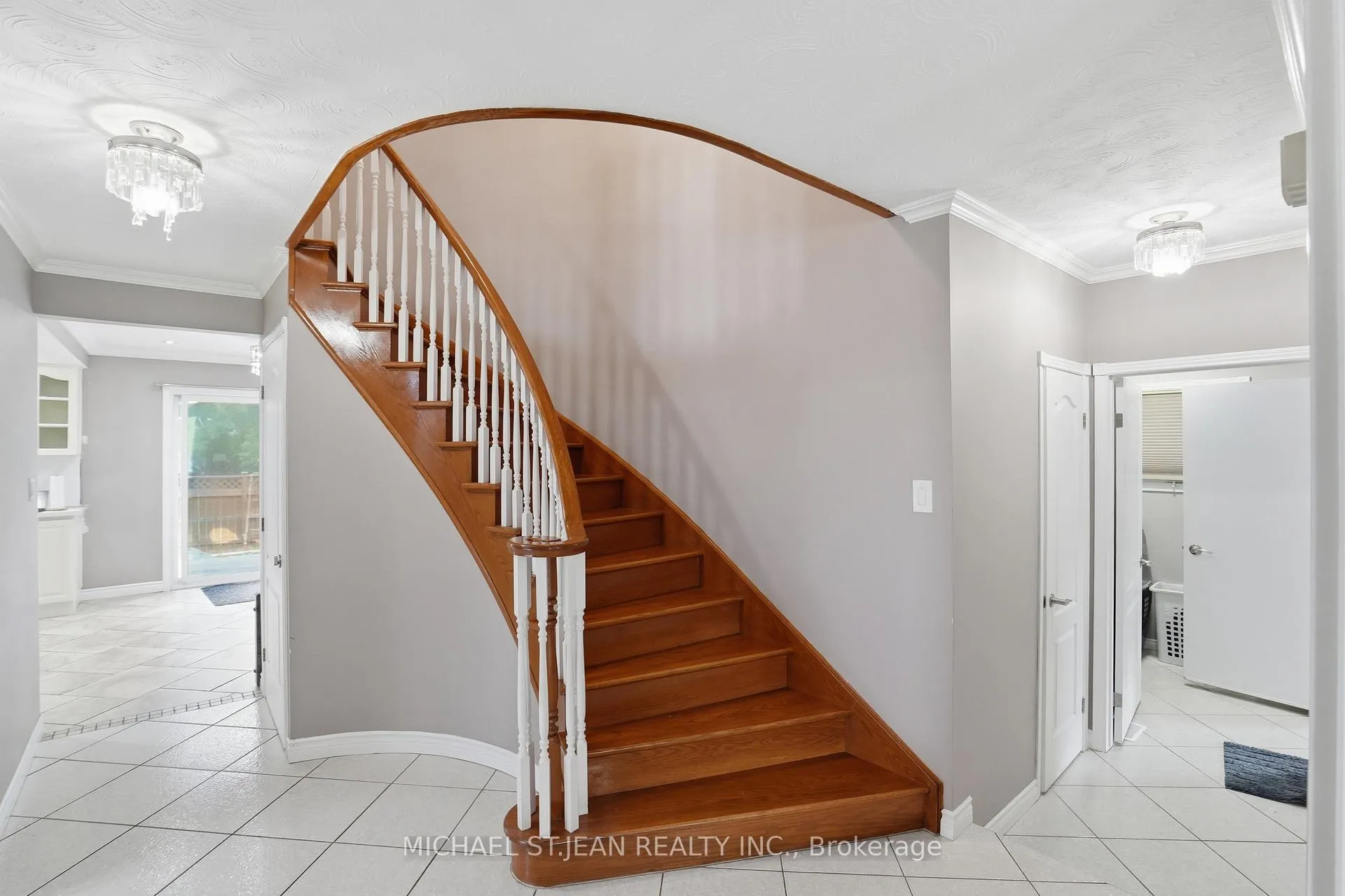 Photo 24 of 111 Aubrey Avenue, Hamilton, Stoney Creek Mountain — HOMEH