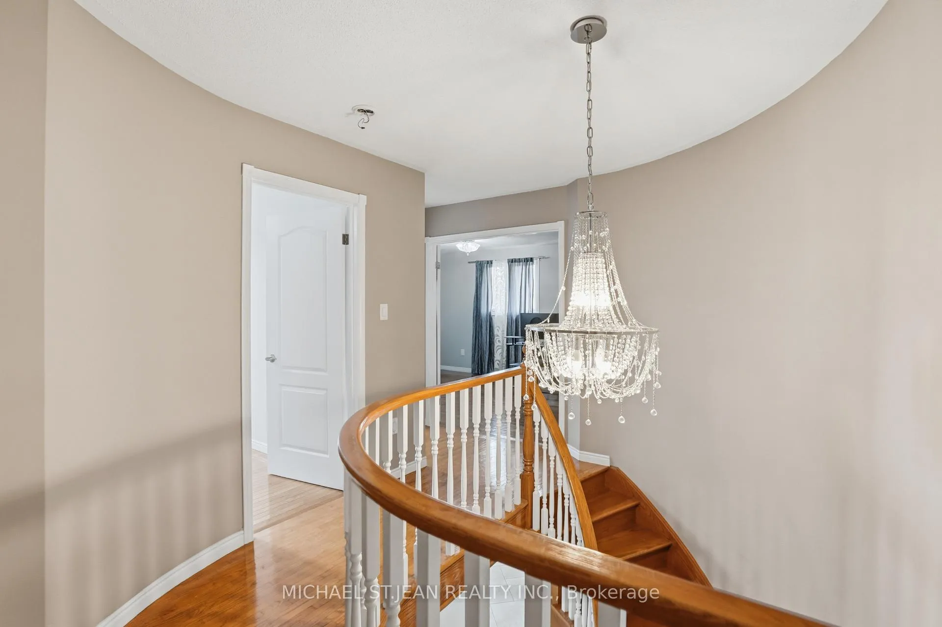 Photo 26 of 111 Aubrey Avenue, Hamilton, Stoney Creek Mountain — HOMEH