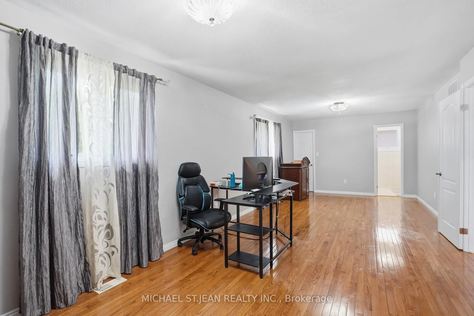 Photo 32 of 111 Aubrey Avenue, Hamilton, Stoney Creek Mountain — HOMEH