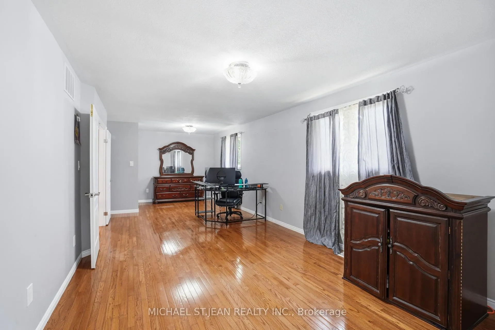 Photo 35 of 111 Aubrey Avenue, Hamilton, Stoney Creek Mountain — HOMEH