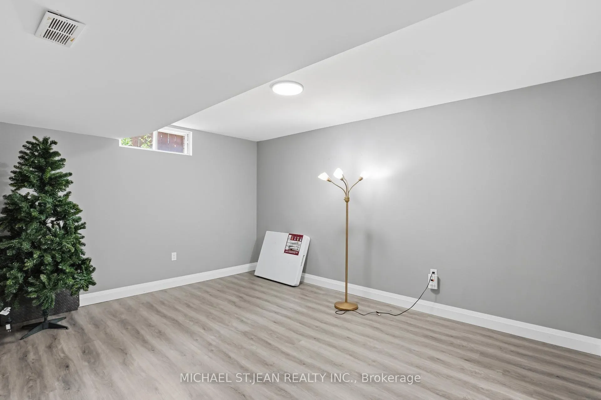 Photo 41 of 111 Aubrey Avenue, Hamilton, Stoney Creek Mountain — HOMEH