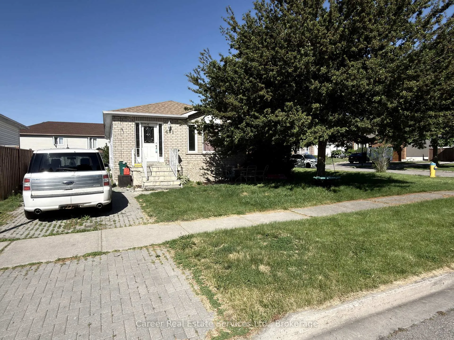Photo 1 of 661 Ewing Street, Cobourg — HOMEH