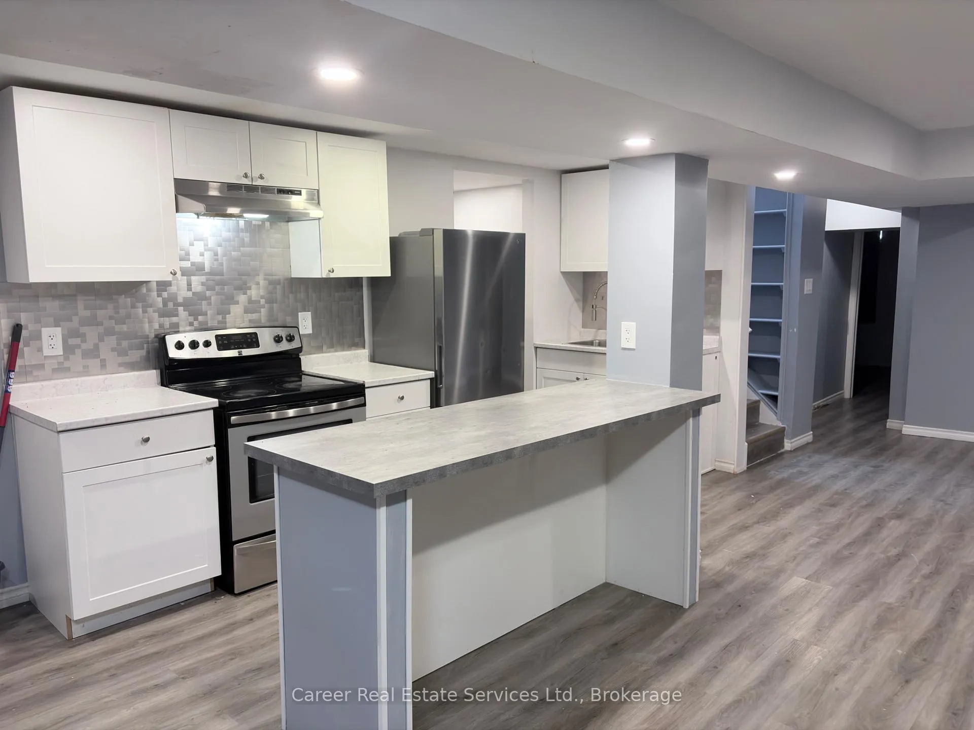 Photo 5 of 661 Ewing Street, Cobourg — HOMEH