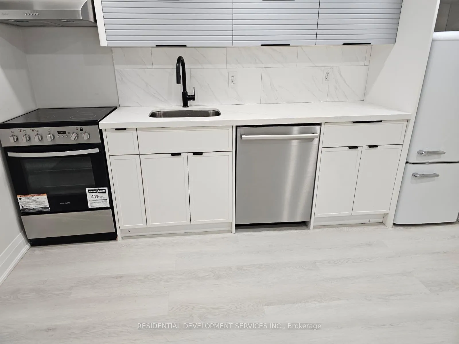 Photo 2 of Unit Basement, 275 Euclid Avenue, Toronto, Trinity-Bellwoods — HOMEH