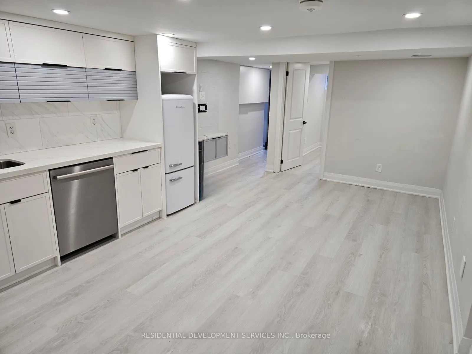 Photo 4 of Unit Basement, 275 Euclid Avenue, Toronto, Trinity-Bellwoods — HOMEH