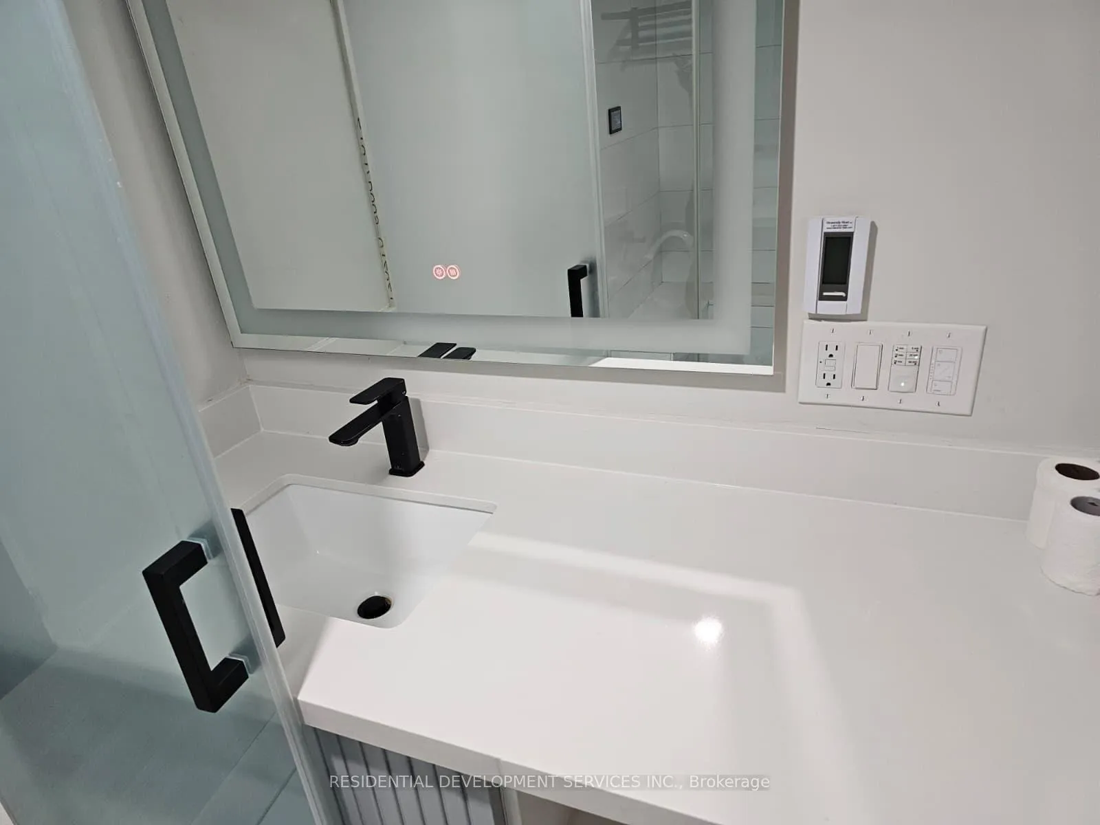 Photo 8 of Unit Basement, 275 Euclid Avenue, Toronto, Trinity-Bellwoods — HOMEH
