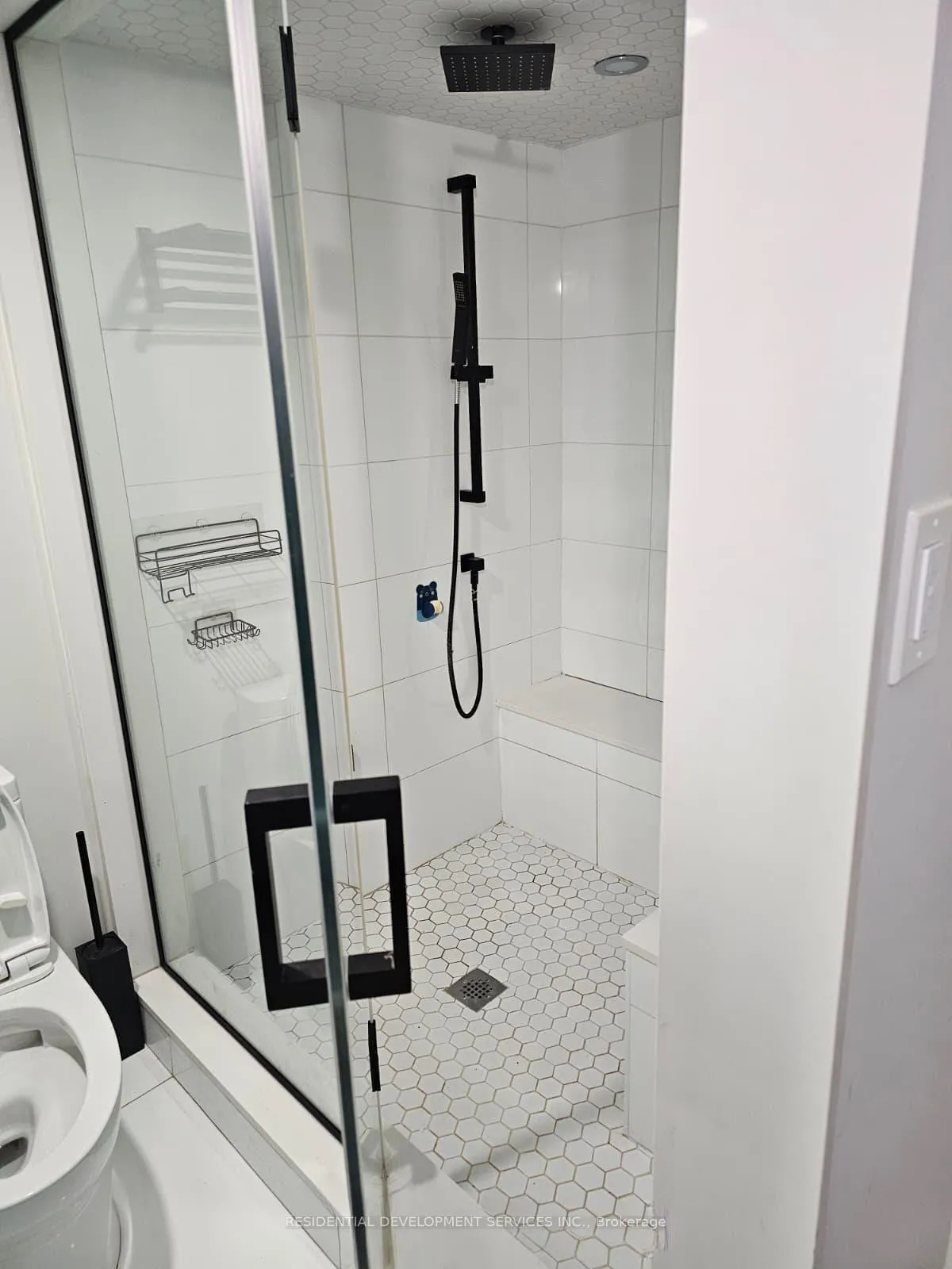 Photo 10 of Unit Basement, 275 Euclid Avenue, Toronto, Trinity-Bellwoods — HOMEH