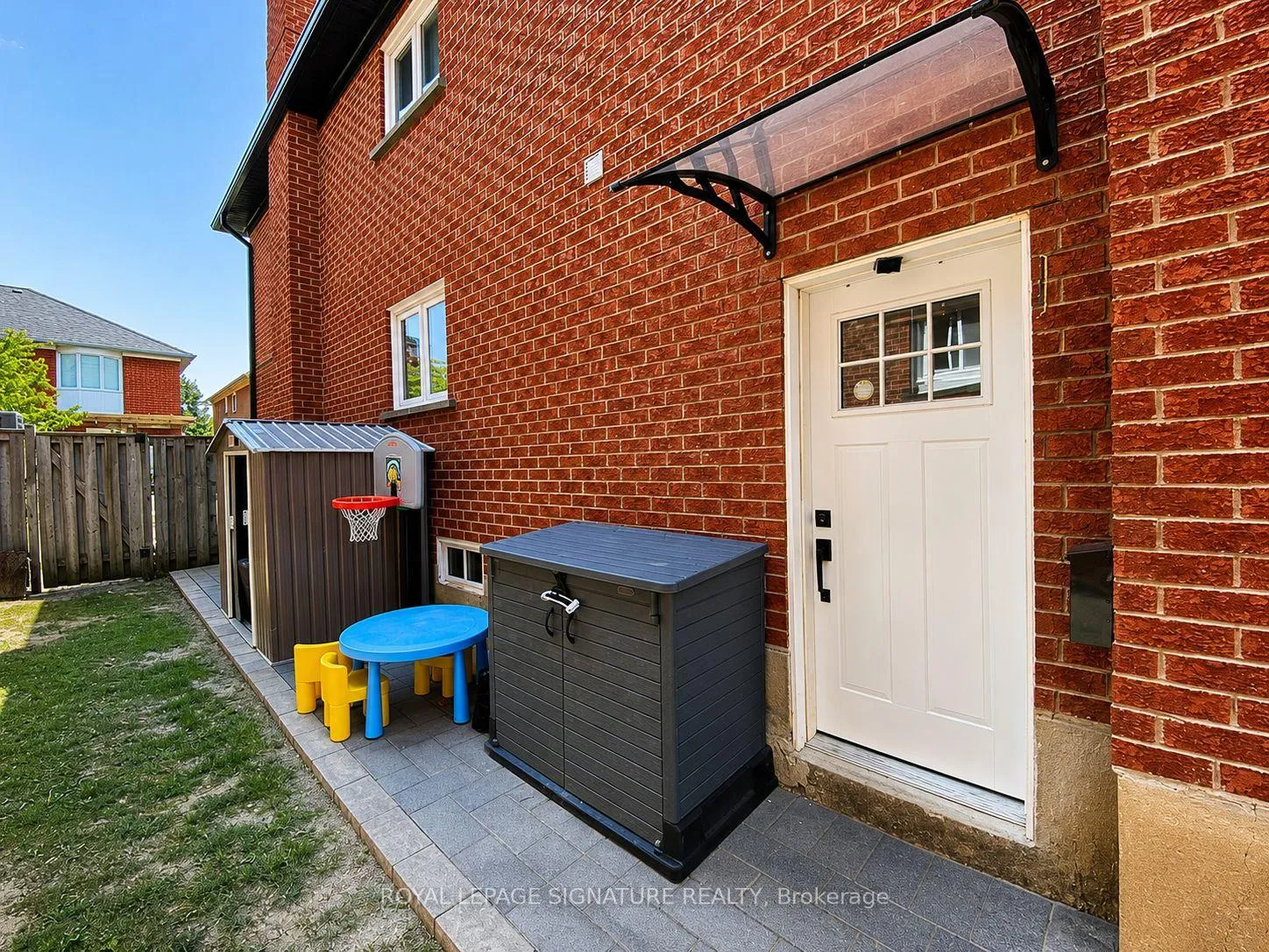 Photo 2 of Unit Bsmt, 75 Rockwood Crescent, Vaughan, Beverley Glen — HOMEH